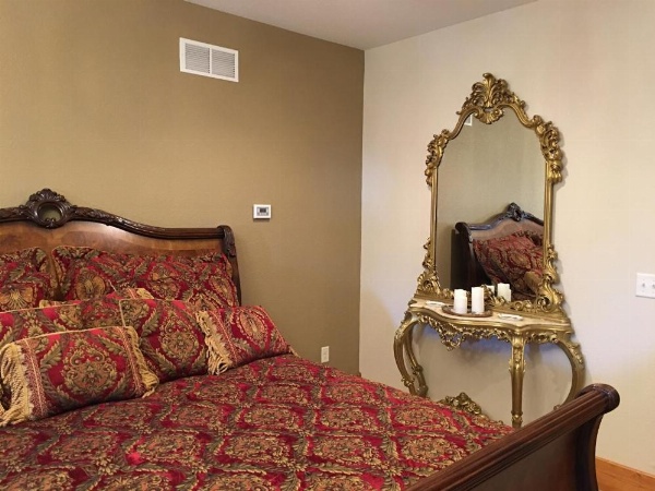 Attwood House Bed and Breakfast near Manhattan, KS image 10