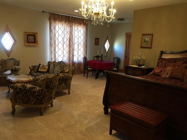 Attwood House Bed and Breakfast near Manhattan, KS image 8